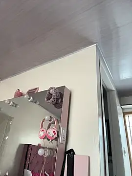 Snapshot of Violeet-Smith chatting on 14, 2, 2026 Violeet-Smith online show from 14, 2, 2026