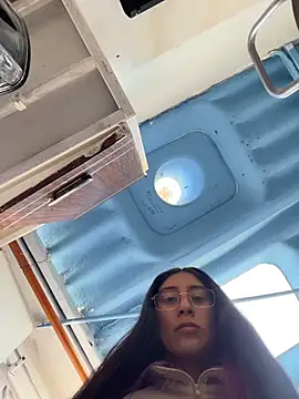 Snapshot of Violeet-Smith chatting on 10, 2, 2026 Violeet-Smith online show from 10, 2, 2026