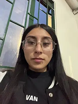 Violeet-Smith online show from 23, 11, 2025