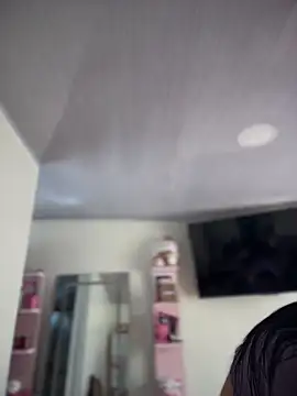 Violeet-Smith online show from 12, 4, 2026