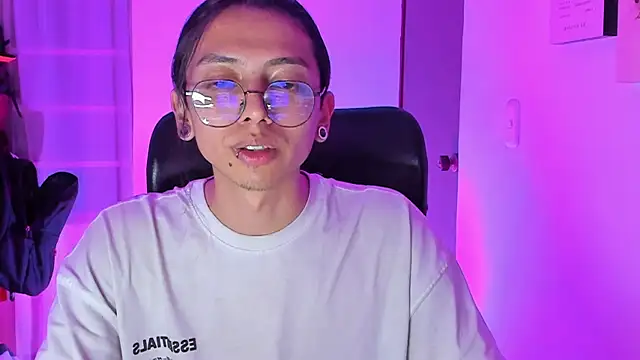 Snapshot of _Astrea_ chatting on 27, 2, 2026 Astrea online show from 27, 2, 2026