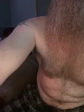 Snapshot of Macduckd chatting on 2, 4, 2026 Macduckd online show from 2, 4, 2026