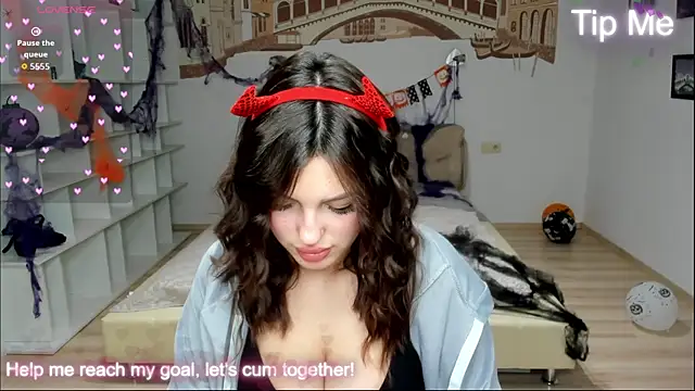 KittyShenson online show from 31, 10, 2025