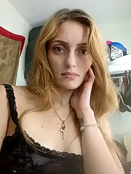 Tessietee online show from 19, 4, 2026