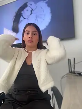 Talia Bonet online show from 7, 4, 2026