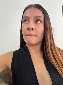 Snapshot of Talia_Bonet chatting on 16, 6, 2026 Talia Bonet online show from 16, 6, 2026