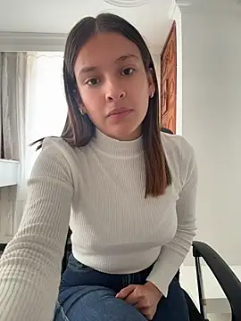 Snapshot of Talia_Bonet chatting on 21, 7, 2026 Talia Bonet online show from 21, 7, 2026
