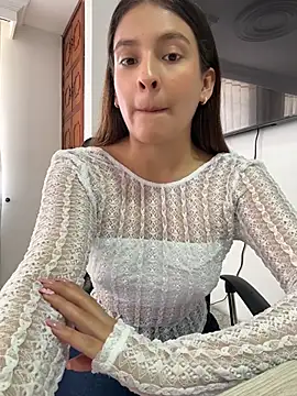 Snapshot of Talia_Bonet chatting on 17, 7, 2026 Talia Bonet online show from 17, 7, 2026
