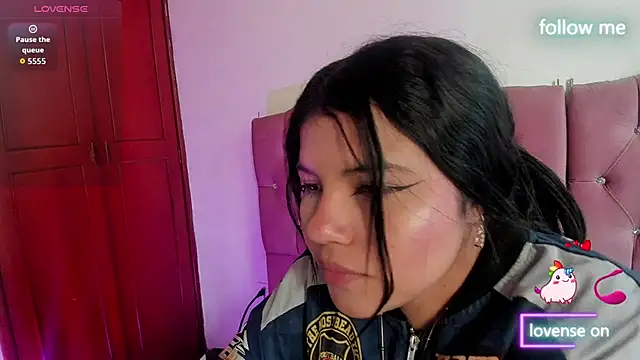 Sara Moon 18 online show from 25, 10, 2025