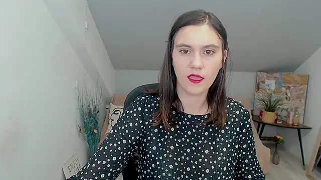 IzzyMonro online show from 23, 10, 2025