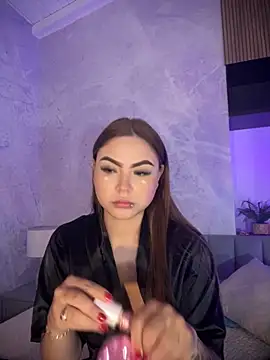 Beella1  online show from 3, 11, 2025