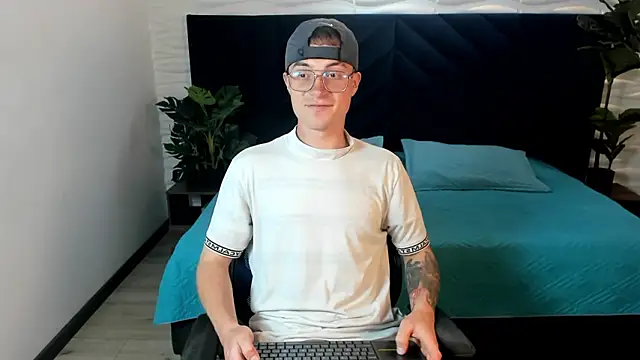 Snapshot of Lil_James chatting on 4, 2, 2026 Lil James online show from 4, 2, 2026