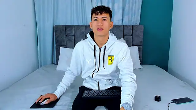 Nicolas Torres  online show from 21, 11, 2025