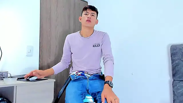 Nicolas Torres  online show from 10, 11, 2025