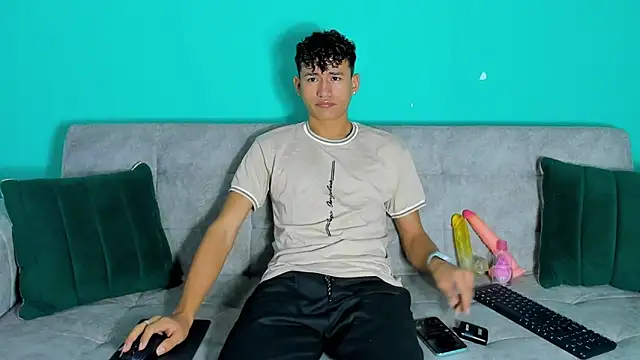 Nicolas Torres  online show from 25, 11, 2025