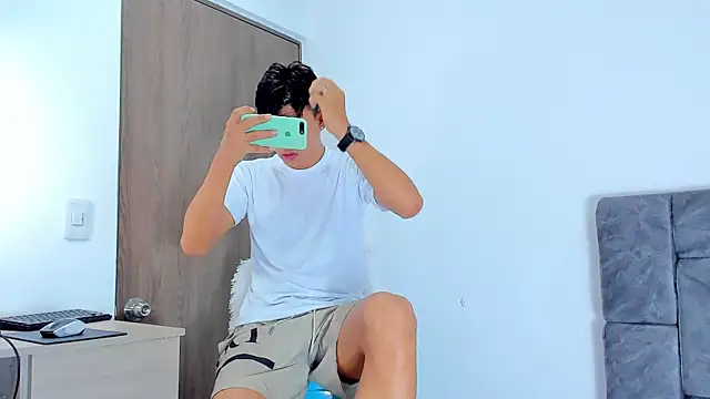 Nicolas Torres  online show from 15, 11, 2025