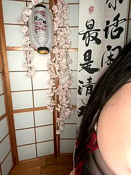 yum3doll online show from 5, 11, 2025