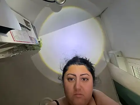 gatitalocahot online show from 8, 4, 2026