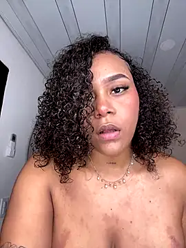 YariRose online show from 13, 11, 2025