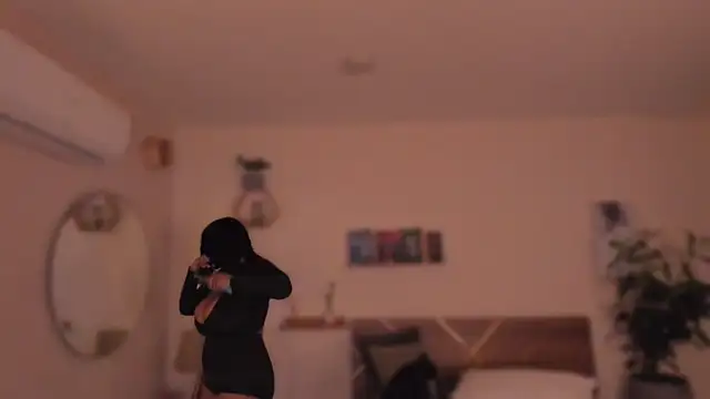 YariRose online show from 12, 2, 2026