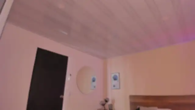 YariRose online show from 17, 12, 2025