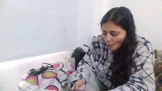 Layla Latina online show from 29, 11, 2025