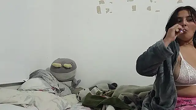 Snapshot of Layla_Latina chatting on 7, 2, 2026 Layla Latina online show from 7, 2, 2026