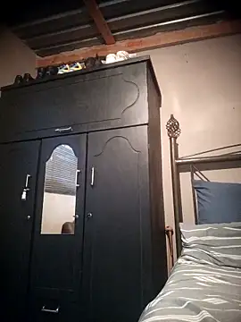 Pussylover911o online show from 27, 11, 2025