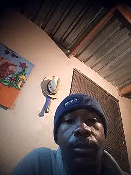 Pussylover911o online show from 11, 11, 2025