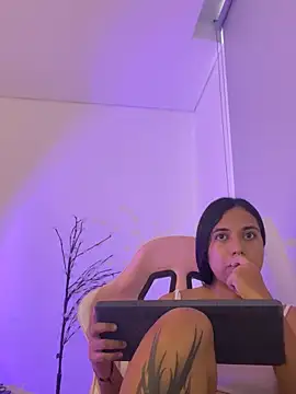 aly nicols online show from 20, 12, 2025