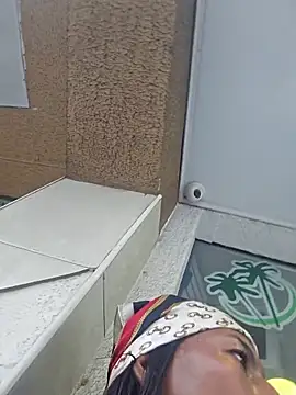 Trissa Benson online show from 30, 10, 2025