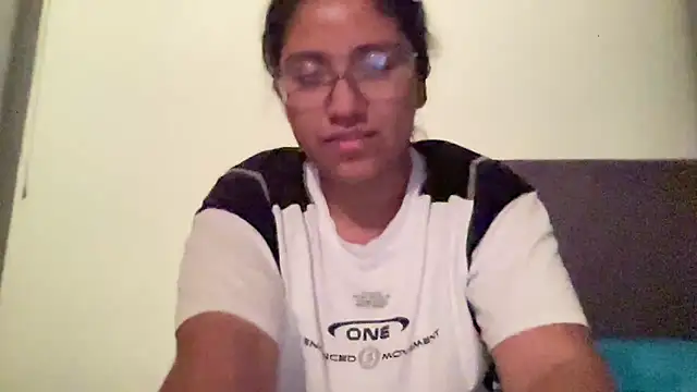 Snapshot of Kmiii21 chatting on 30, 11, 2025 Kmiii21 online show from 30, 11, 2025