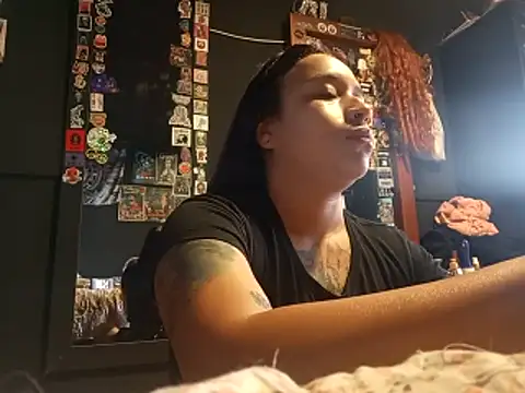 Isis Bathory online show from 29, 11, 2025