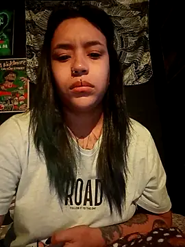 Isis Bathory online show from 9, 11, 2025