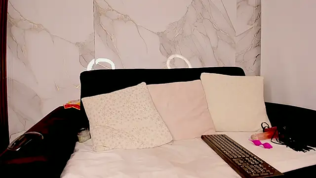 Cleopatriagad online show from 12, 3, 2026