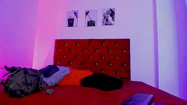 Snapshot of kittymonroe1 chatting on 21, 2, 2026 kittymonroe1 online show from 21, 2, 2026