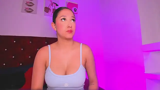 Snapshot of kittymonroe1 chatting on 17, 7, 2026 kittymonroe1 online show from 17, 7, 2026