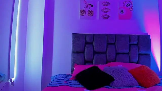 Snapshot of kittymonroe1 chatting on 12, 2, 2026 kittymonroe1 online show from 12, 2, 2026