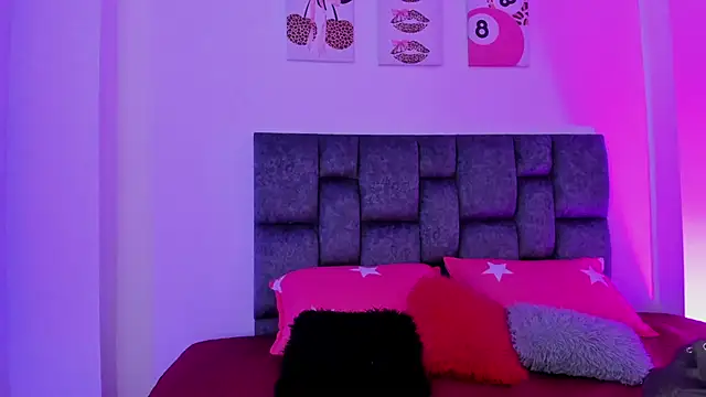 Snapshot of kittymonroe1 chatting on 13, 2, 2026 kittymonroe1 online show from 13, 2, 2026