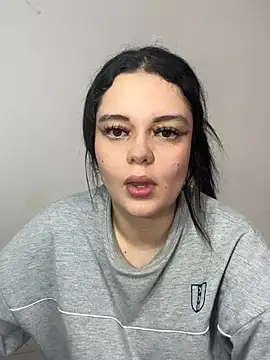 Selena Roa online show from 12, 2, 2026