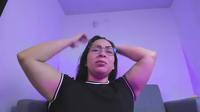 miah storm online show from 19, 12, 2025