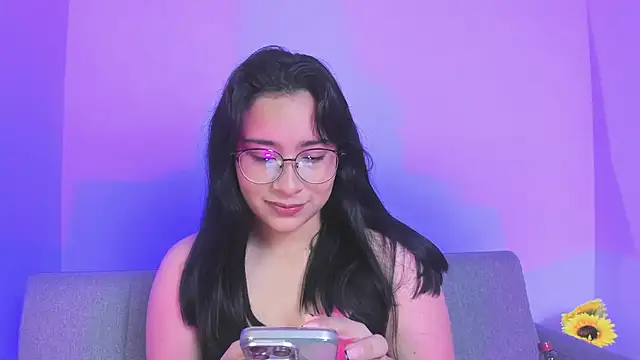 miah storm online show from 14, 12, 2025