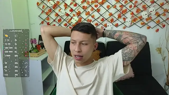 Snapshot of Martin_West chatting on 28, 10, 2025 Martin West online show from 28, 10, 2025