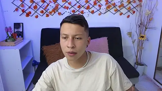 Snapshot of Martin_West chatting on 29, 10, 2025 Martin West online show from 29, 10, 2025