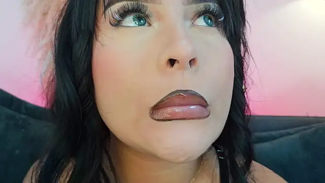 mia roux1 online show from 15, 4, 2026