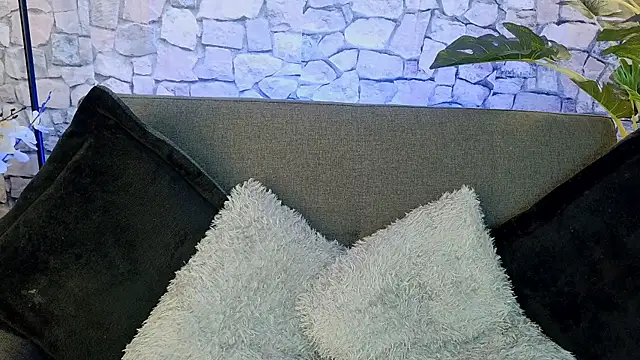 mia roux1 online show from 19, 12, 2025