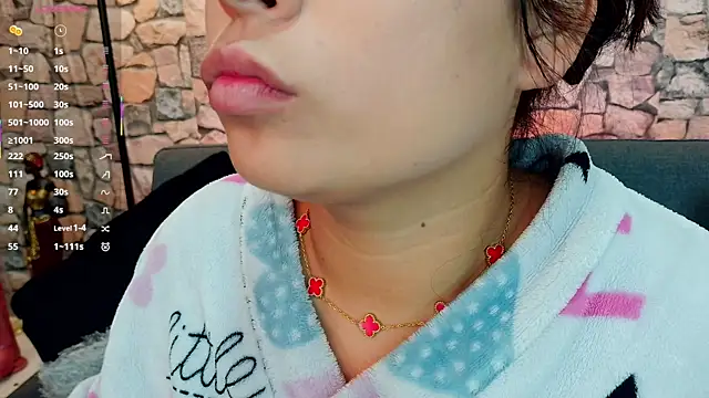 mia roux1 online show from 6, 11, 2025