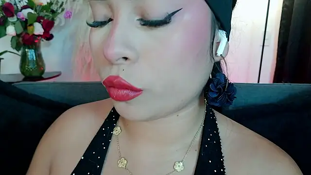 mia roux1 online show from 4, 3, 2026