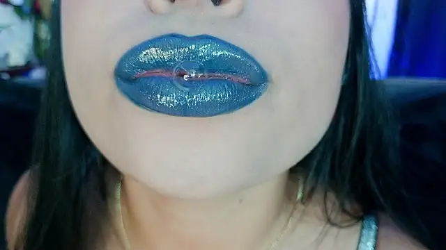 mia roux1 online show from 8, 3, 2026