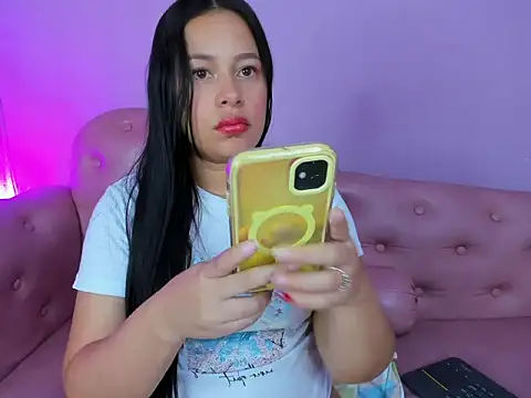 PaulaCruz01 online show from 17, 11, 2025